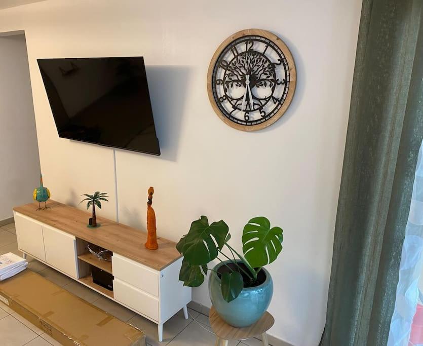 F2 St Denis Jardin D'Etat Apartment Saint-Denis Bagian luar foto